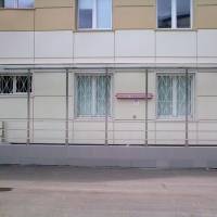 Козырьки из нержавеющей стали с триплексом из каленого стекла